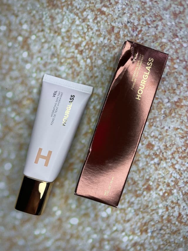 Hourglass Cosmetics Veil Hydrating Skin Tint review photo by BeautyByJennMarie