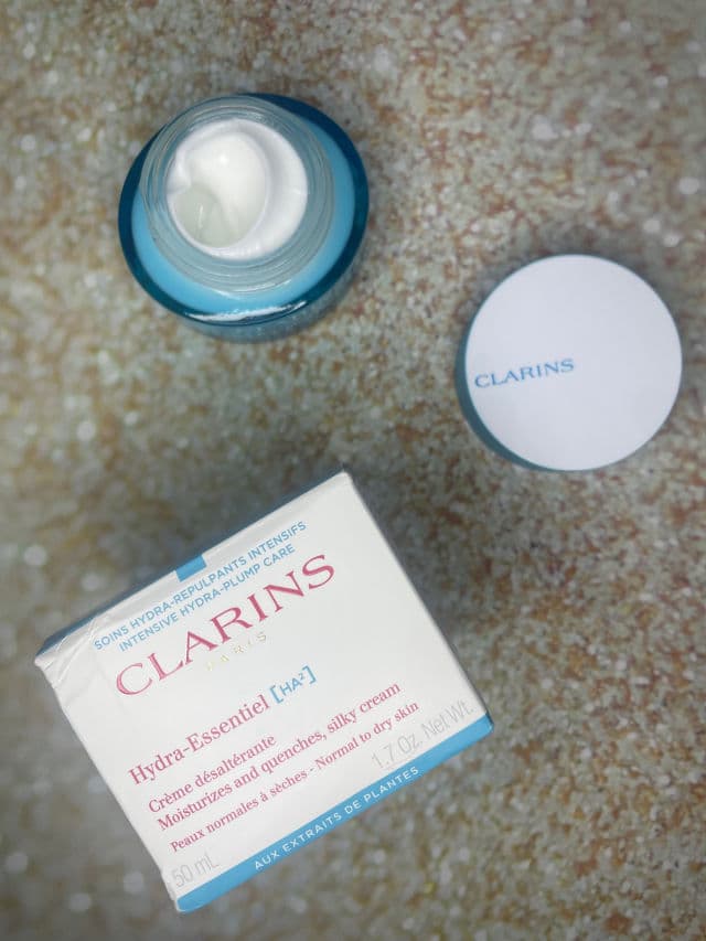 Clarins Hydra-Essentiel Rich Cream review photo by BeautyByJennMarie
