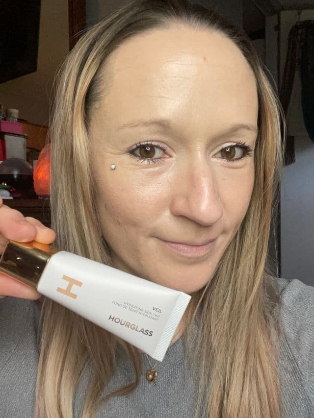 Hourglass Cosmetics Veil Hydrating Skin Tint review photo by BeautyByJennMarie
