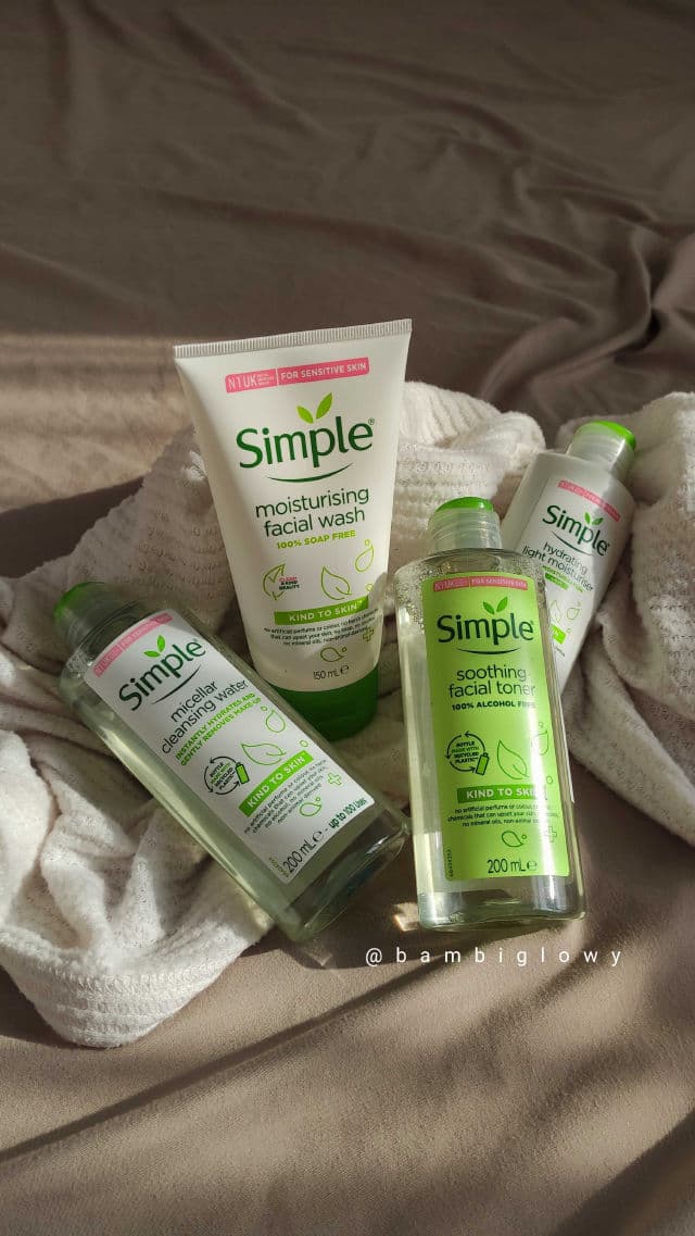 Simple Kind to Skin Moisturizing Facial Wash review photo by bambiglowy