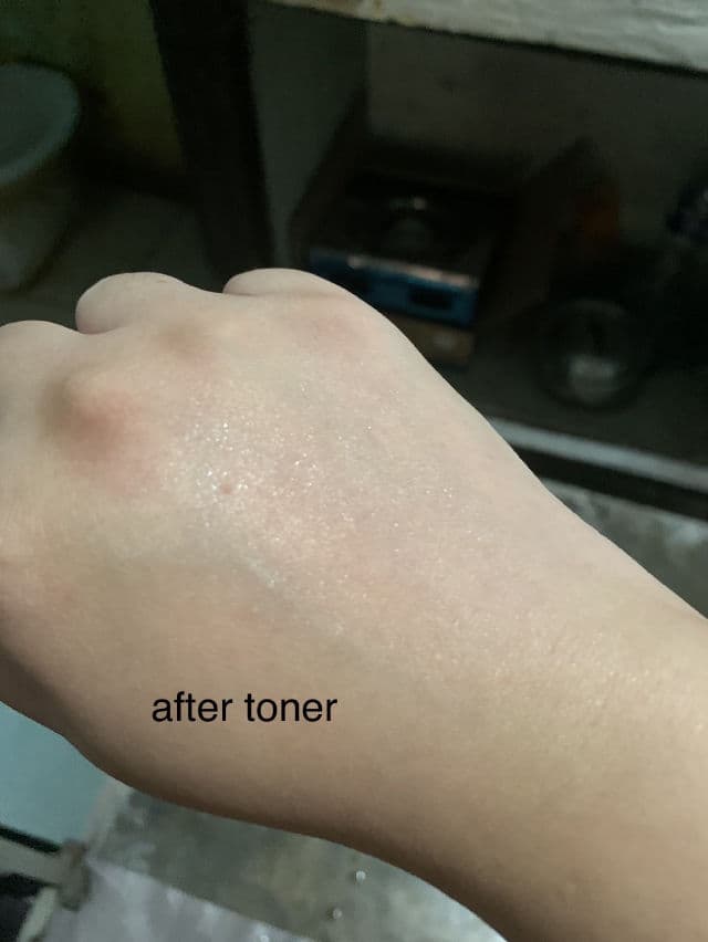 Baroness Rose Water Whitening Toner review photo by Cheskasshi
