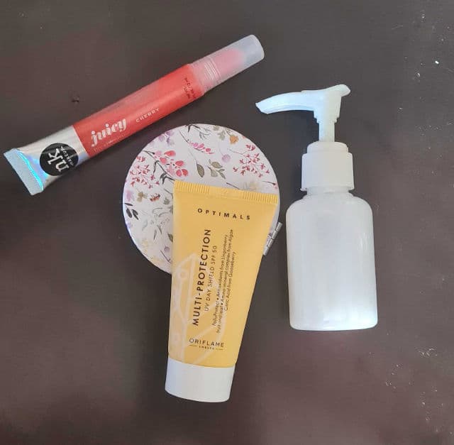 Oriflame Optimals Multi-Protection UV Day Shield SPF 50 review photo by Smokiis