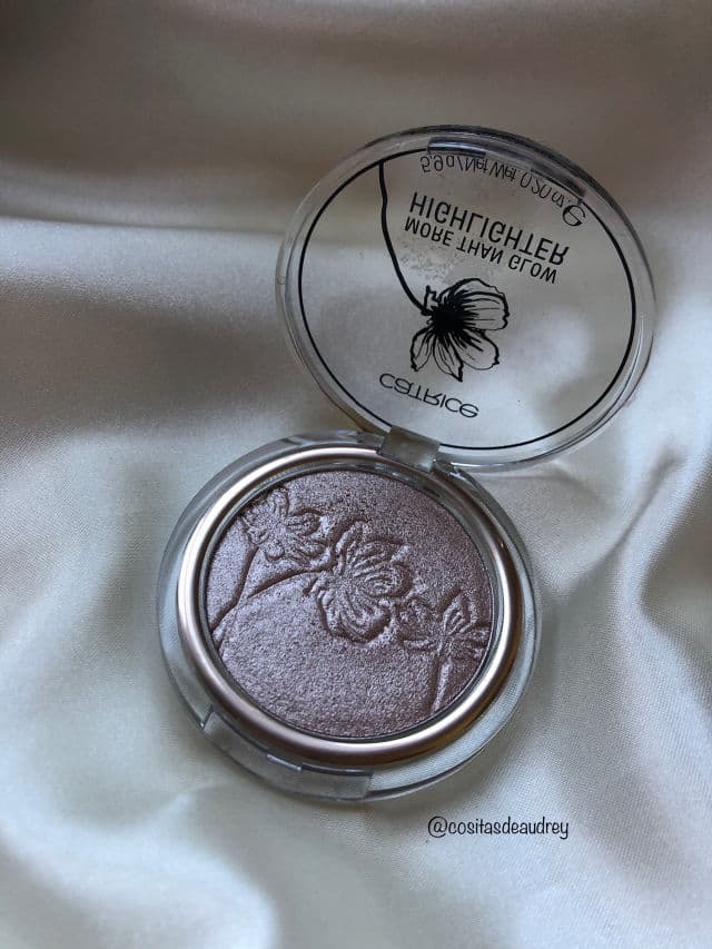 Catrice 020 Supreme Rose Beam review photo by cositasdeaudrey