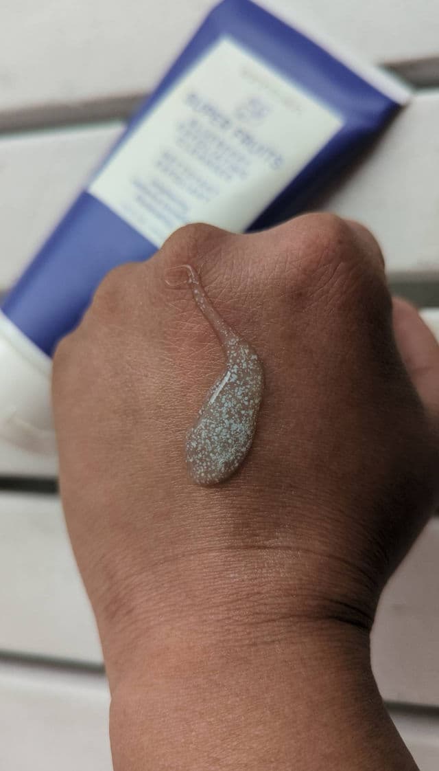 Earth to Skin Super Fruits Blueberry Exfoliating Cleanser review photo by Pickysushi