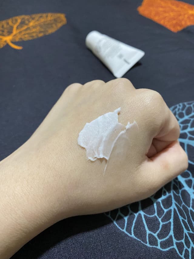 ILLIYOON Probiotics Skin Barrier Cica Balm review photo by Poopxna