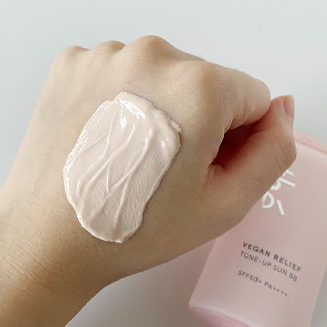 Athe Vegan Relief Tone-up Sun BB SPF50+ PA++++ review photo by Justbareskind