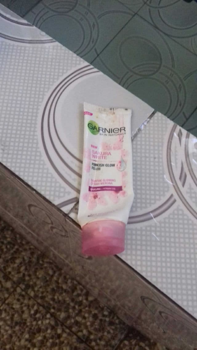 Sakura White Pinkish Radiance Gentle Foam product review