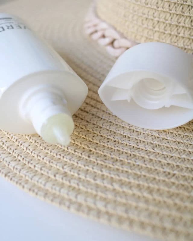 Verdio UV Moisture Gel Water Proof SPF50+ PA++++ review photo by Doossa