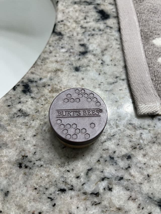Burt's Bees Overnight Intensive Lip Treatment review photo by cryptidChris