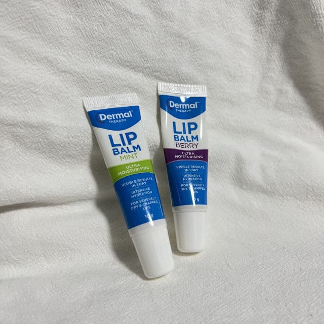 Dermal Therapy Lip Balm (Berry) review photo by Skincarewithtofu