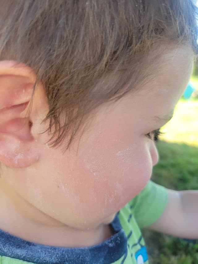 Garnier Ombrelle Mineral Sunscreen Tinted Lotion SPF 60 for Sensitive Skin review photo by BabbleBird