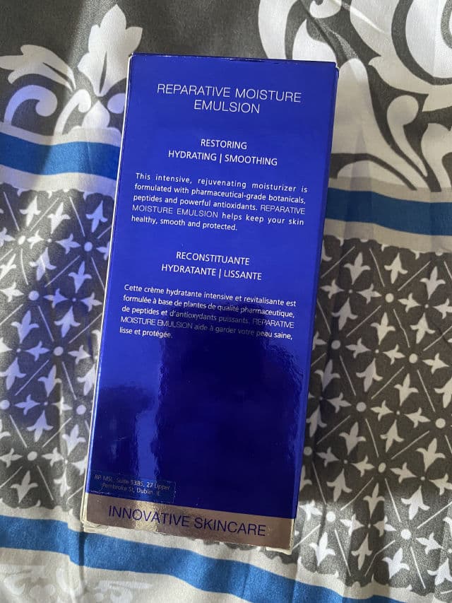 iS Clinical Reparative Moisture Emulsion review photo by aprilskintour
