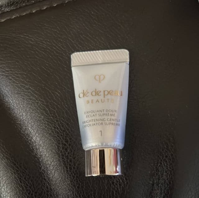 Clé de Peau Beauté Brightening Mask Supreme Treatment review photo by BrandiFnBabyy