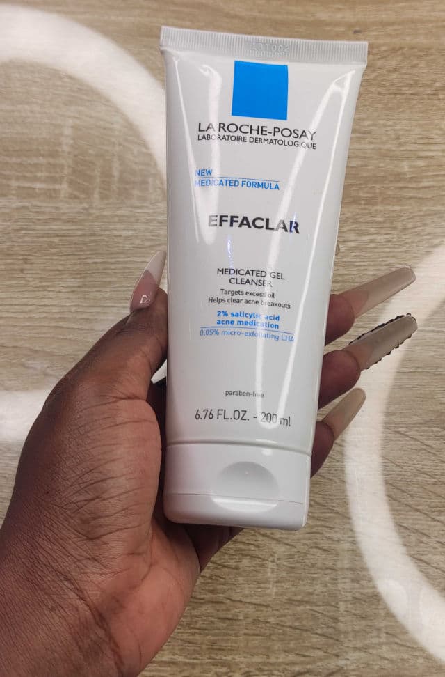 La Roche-Posay Effaclar Medicated Gel Face Cleanser review photo by hempresshesed