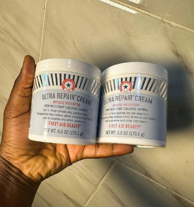 First Aid Beauty Ultra Repair Cream Intense Hydration review photo by thehempresshesed
