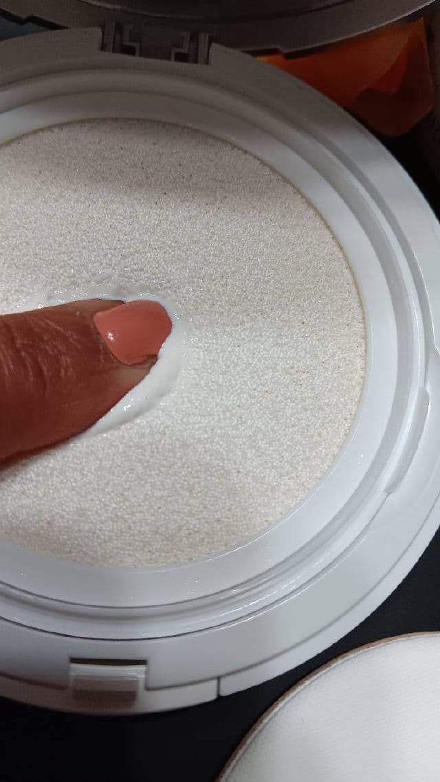 Mary&May Vegan Niacinamide Panthenol Sun Cushion SPF50+ PA++++ review photo by lamamaishere