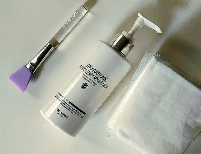 Troiareuke PIT Cleansing Milk review photo by beautychocchoclatte