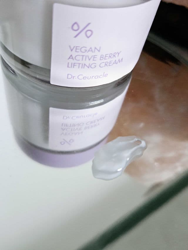 Vegan Active Berry Lifting Cream product review