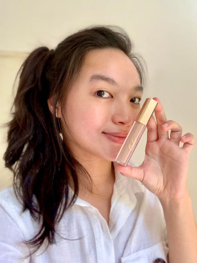 Oulac Cosmetics Stay Real Sculpting Concealer review photo by kemsworld