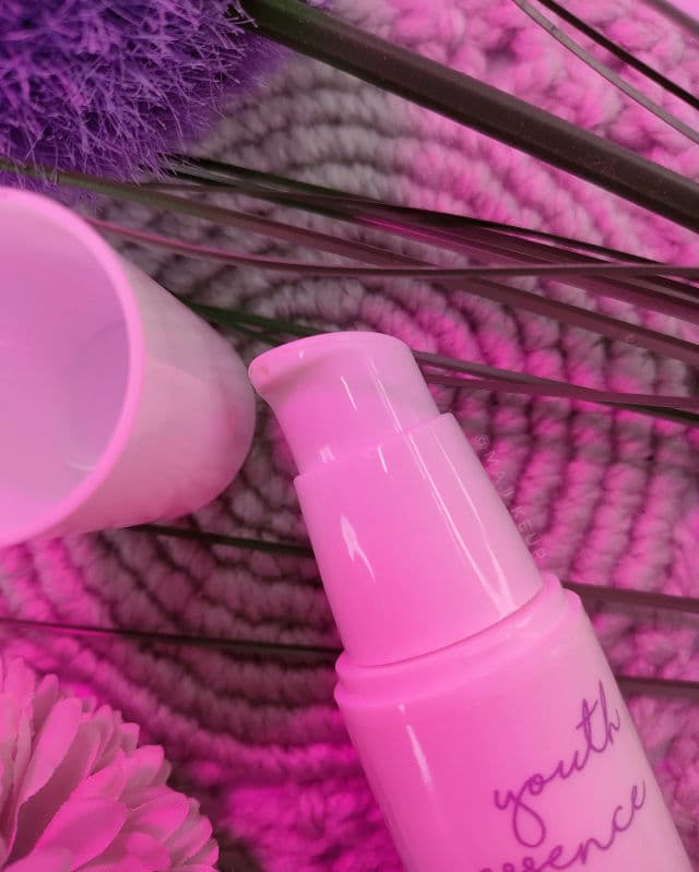Nacomi Youth Essence Retinol Serum + Bakuchiol Serum review photo by maikeup