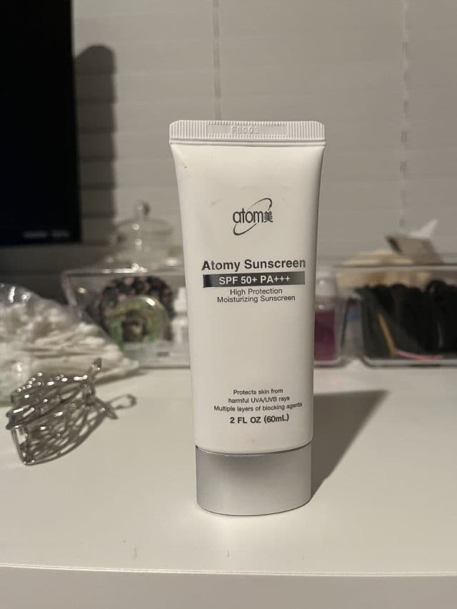 Atomy White UV Protection Sunscreen SPF50+ PA+++ review photo by jihgooye