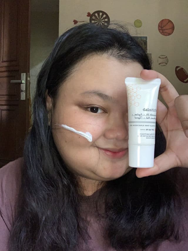 whitelab UV Shield Tank Sunscreen Gel SPF50++ PA++++ review photo by naflanayla