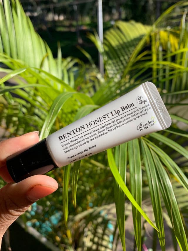BENTON Honest Lip Balm review photo by Mansanas