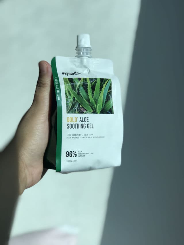 DAYMELLOW Gold Aloe Soothing Gel review photo by mydeardanie
