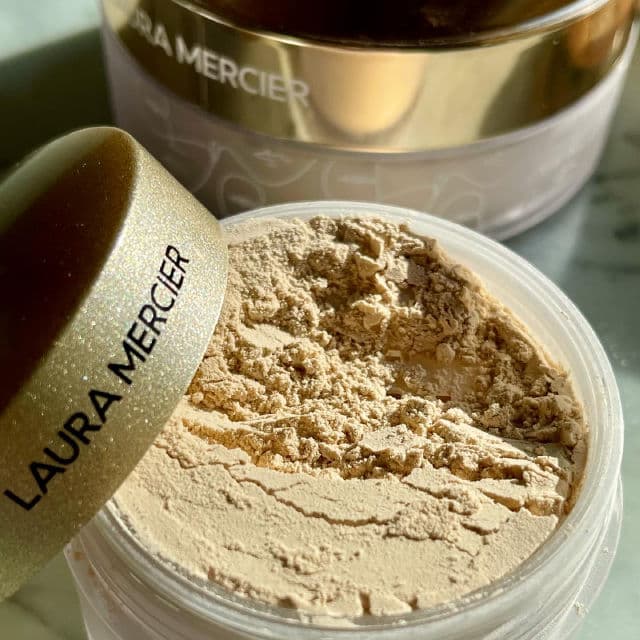 Laura Mercier Translucent Loose Setting Powder review photo by ShellM33