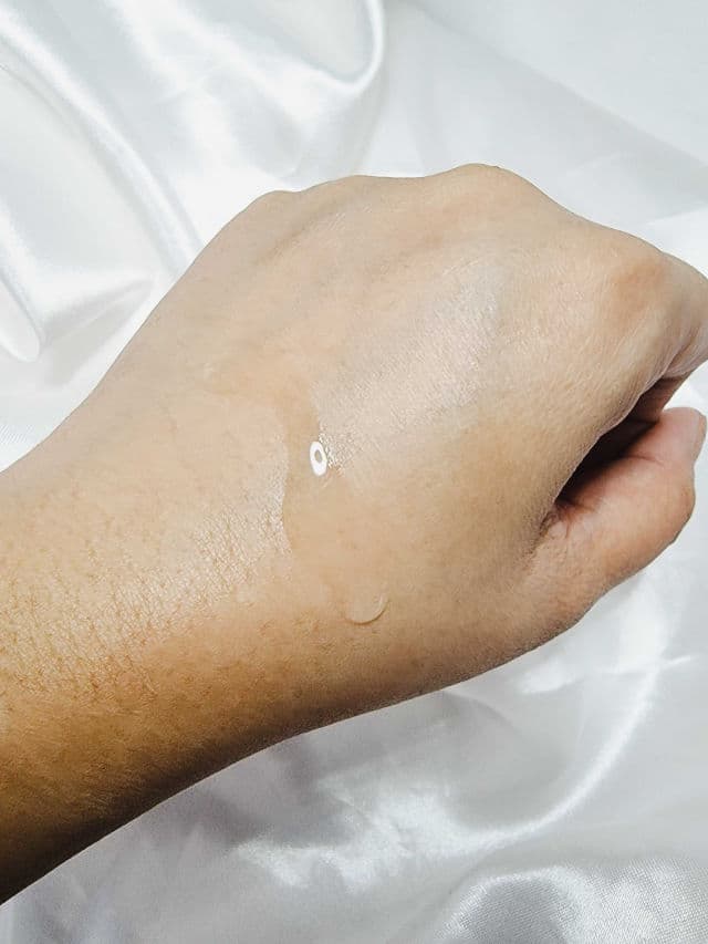 SKIN1004 Madagascar Centella Hyalu-Cica First Ampoule review photo by Dearjobelle