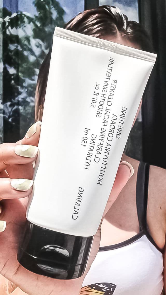 One Thing Houttuynia Cordata Clarifying Facial Cleanser review photo by Dearjobelle