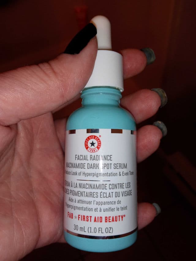 First Aid Beauty Facial Radiance Niacinamide Dark Spot Serum review photo by MzBLoNdiE