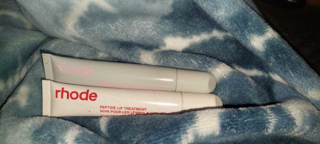 Rhode Skin Peptide Lip Treatment - Unscented review photo by Tay91