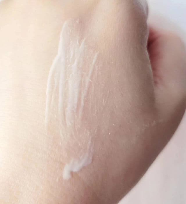 ISDIN Foto Ultra ISDIN Age Repair Fusion Water SPF 50 review photo by theskincarewitch