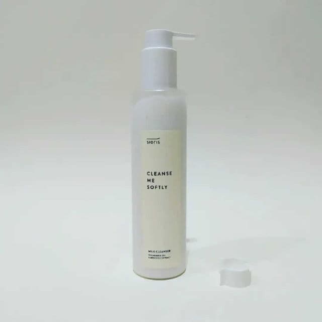 Sioris Cleanse Me Softly Milk Cleanser review photo by peachperfectskin