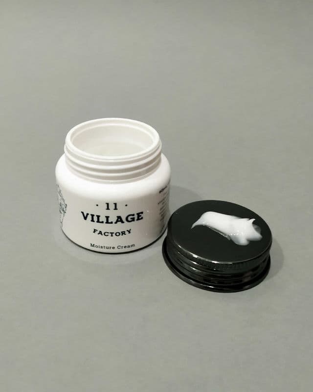 Village 11 Factory Moisture Cream review photo by peachperfectskin