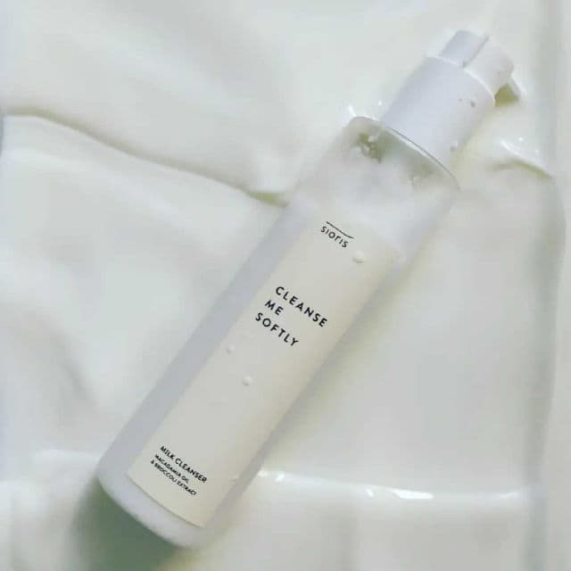 Sioris Cleanse Me Softly Milk Cleanser review photo by peachperfectskin