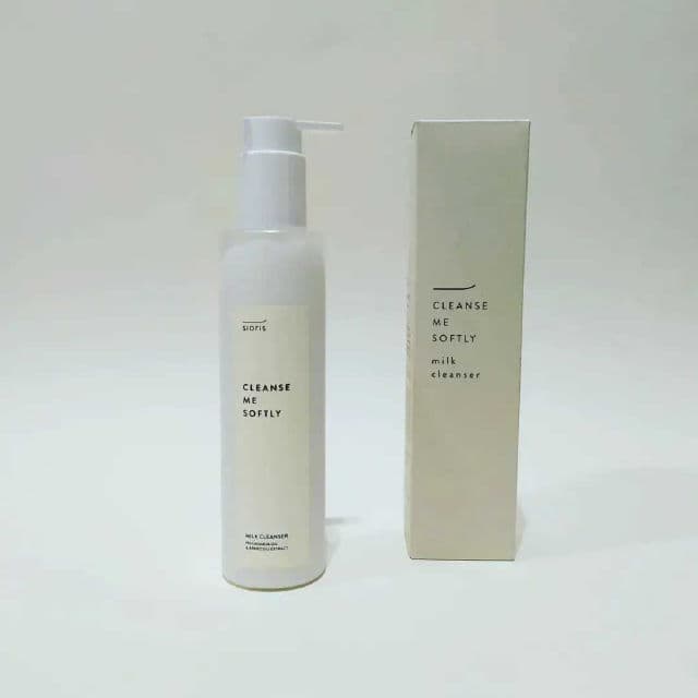 Sioris Cleanse Me Softly Milk Cleanser review photo by peachperfectskin