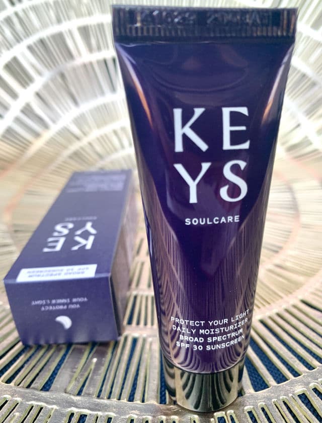 Keys Soulcare Protect Your Light Daily Moisturizer SPF30 review photo by newworldreviewer