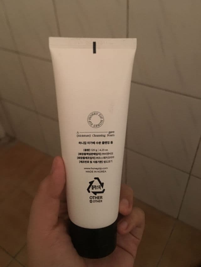 Honey Zip Agave Moisture Cleansing Foam review photo by SkinLyn