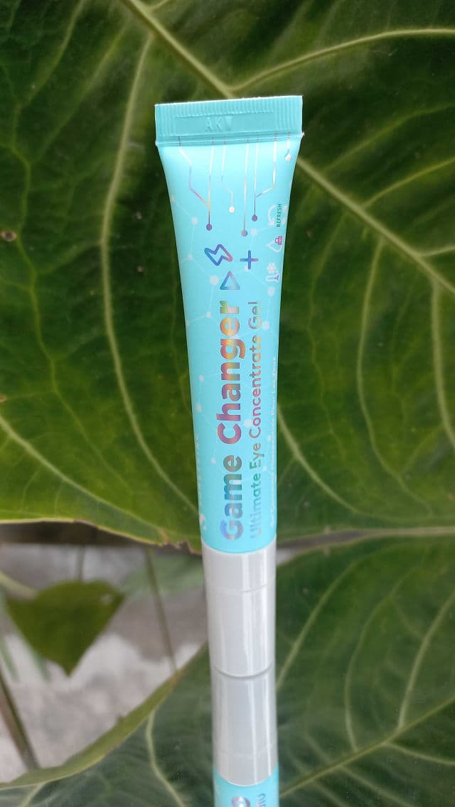 Somethinc Game Changer Tripeptide Eye Concentrate Gel review photo by UlfaEonni