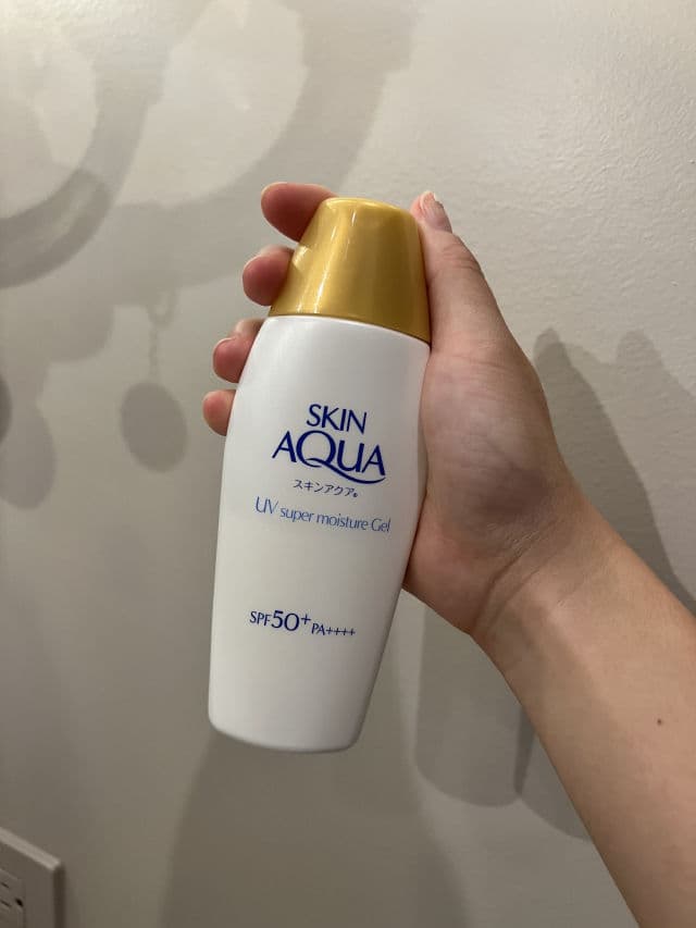 Sunplay Skin Aqua Waterly Gel SPF50 review photo by pinkyberry