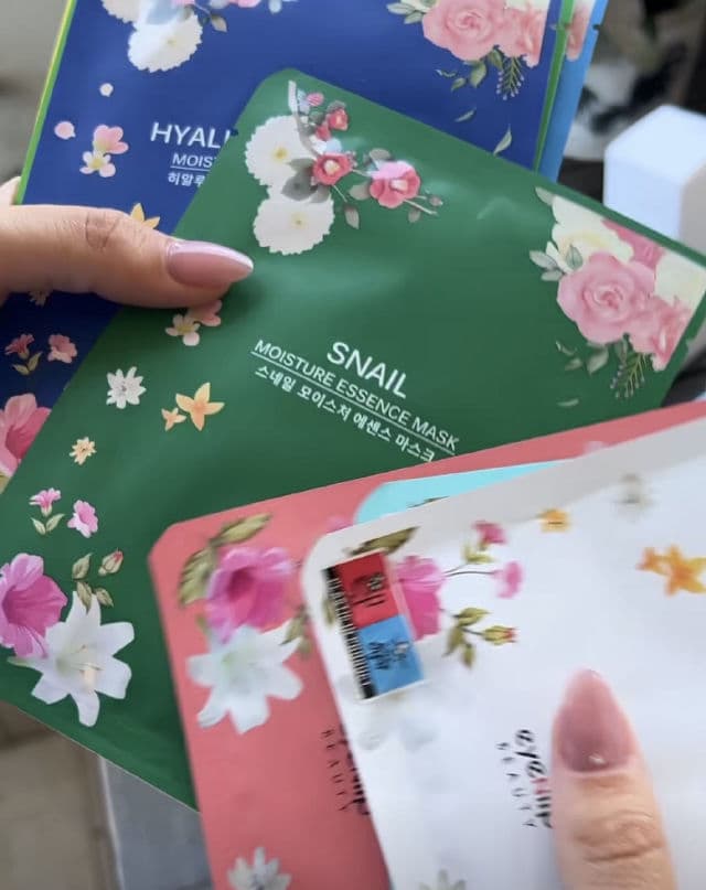 EYENLIP Moisture Essence Mask  Snail review photo by Ilariaghi