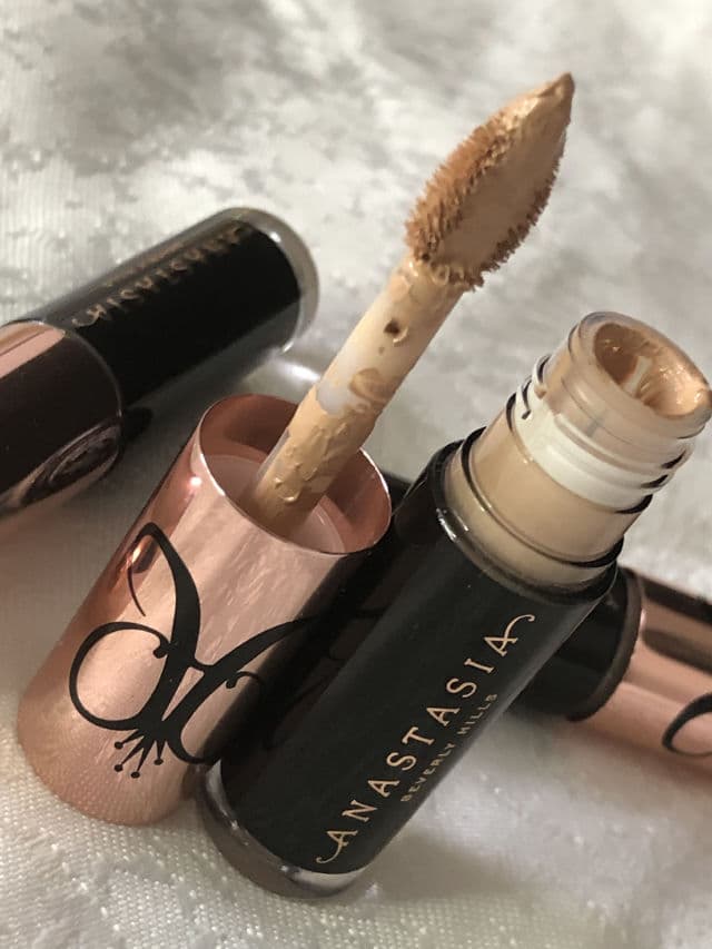 Anastasia Beverly Hills Magic Touch Concealer review photo by Lingua