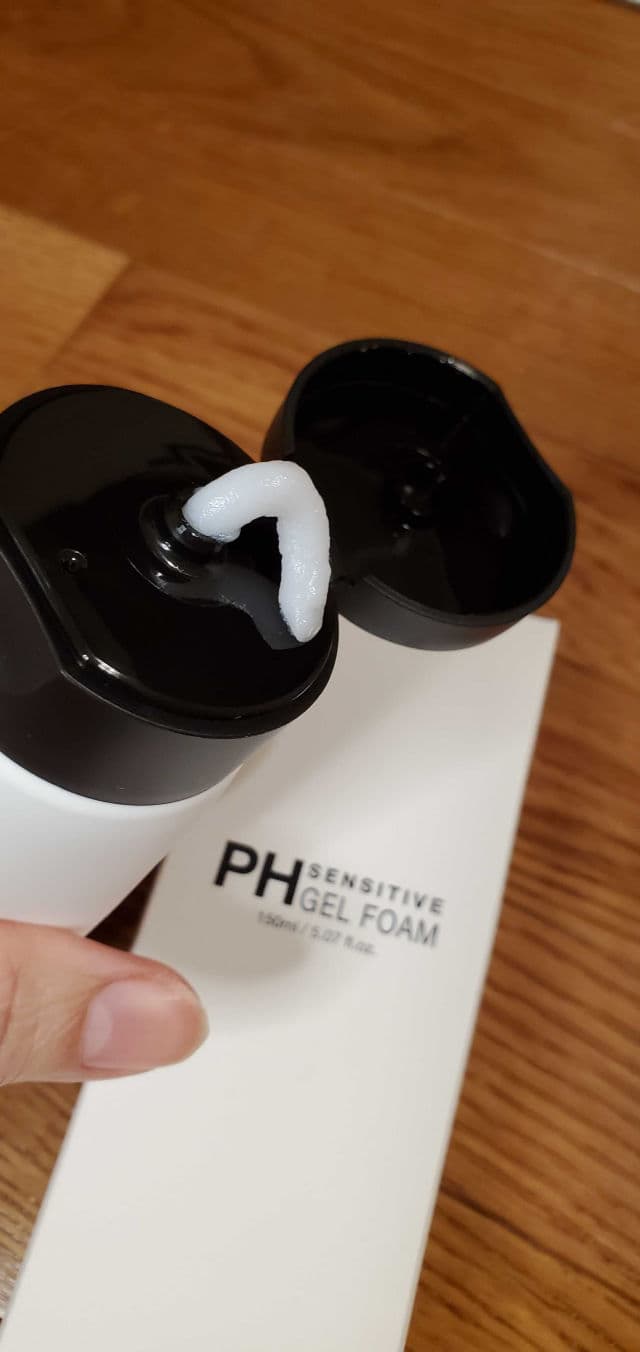 SAM'U PH Sensitive Gel Foam review photo by skincarereview101