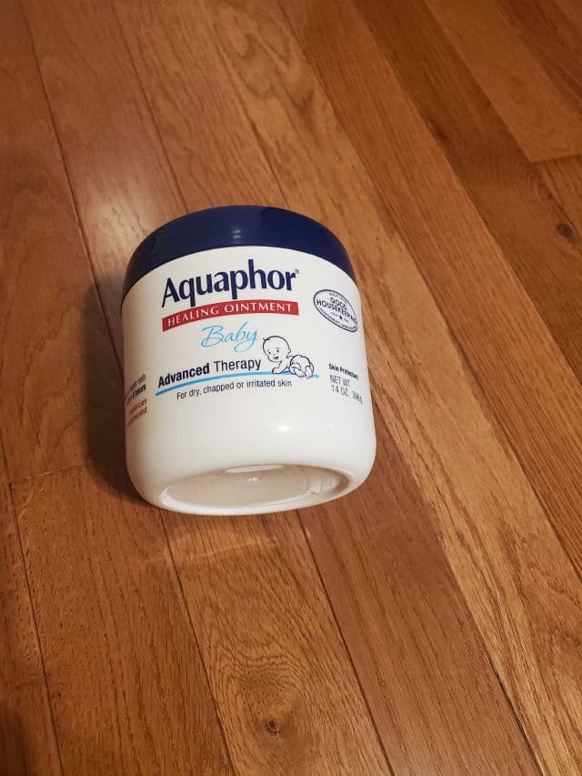 Aquaphor Baby Healing Ointment review photo by skincarereview101