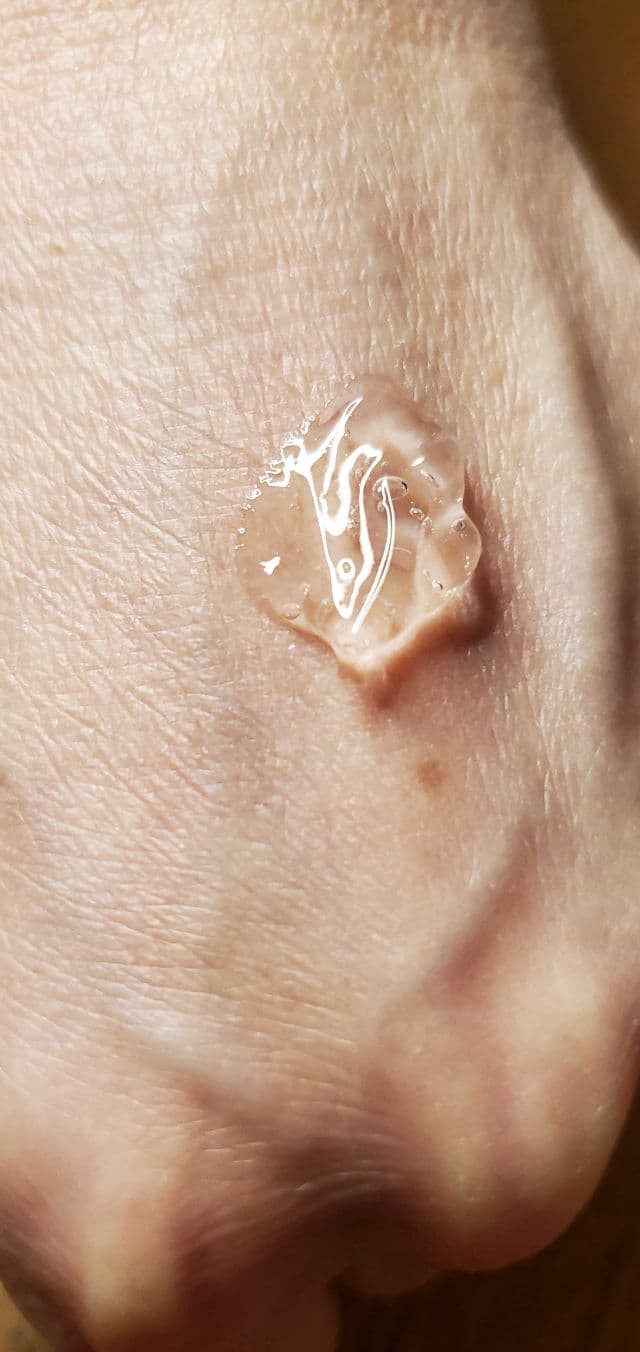 Barr Cosmetics Centella Calming Gel Essence review photo by skincarereview101
