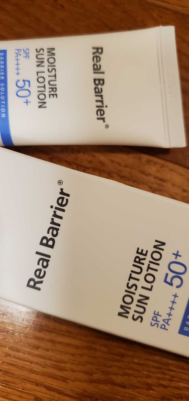 Real Barrier Moisture Sun Lotion SPF50+ PA++++  review photo by skincarereview101