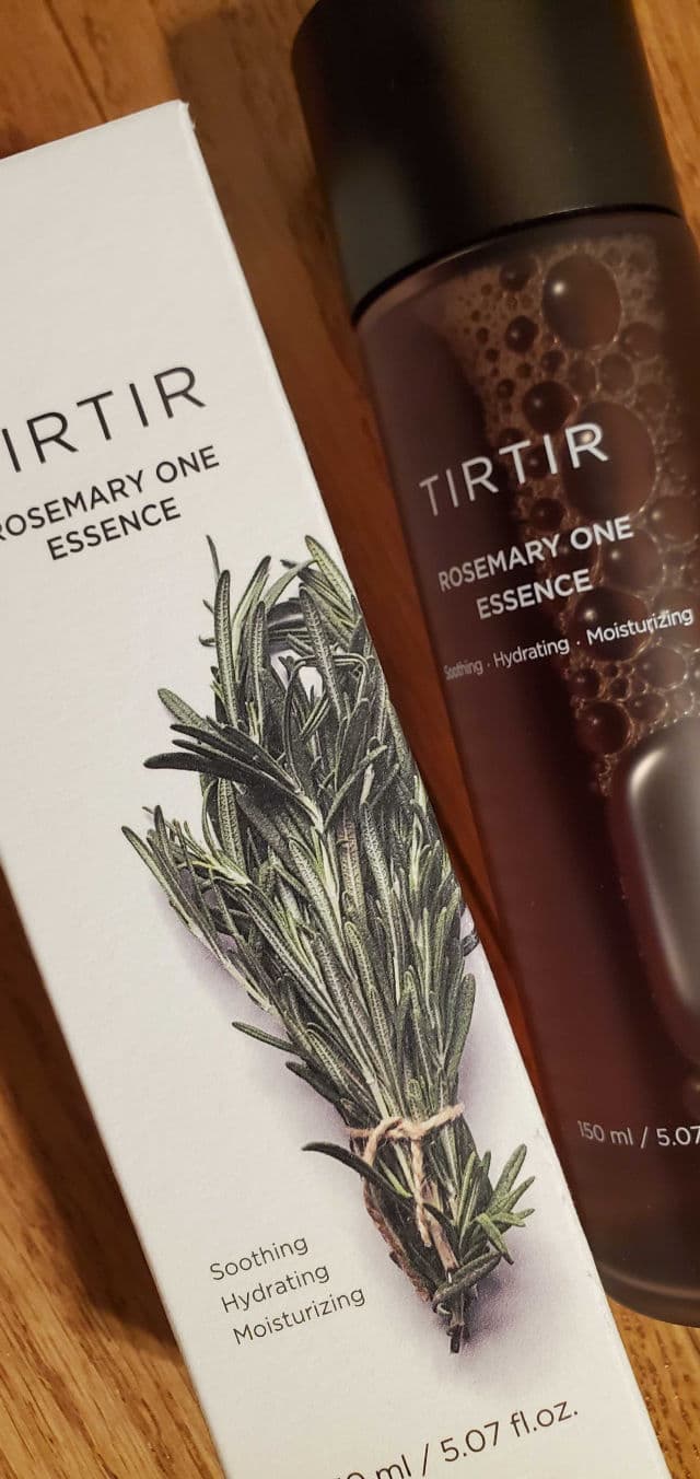 TIRTIR Rosemary One Essence review photo by skincarereview101