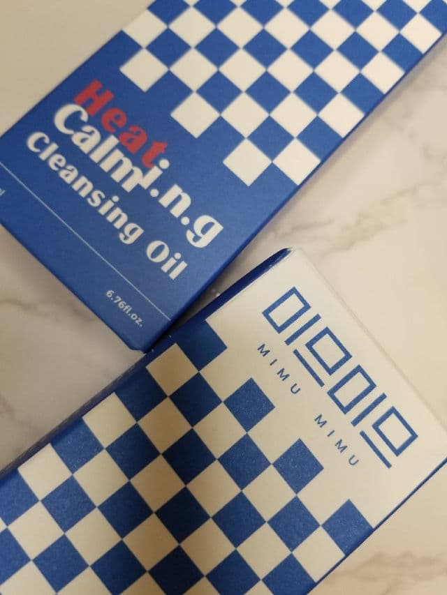 MIMU MIMU Heating Calming i.n.g Cleansing Oil review photo by skincarereview101